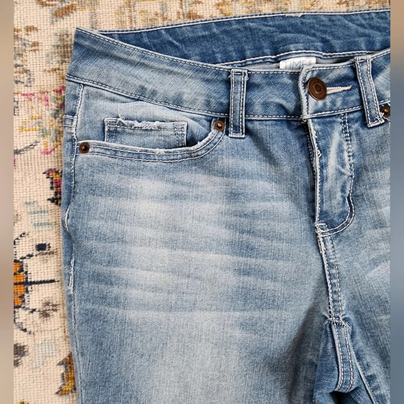 Time and Tru Light Blue Wash Denim Jeans Crop Stretch Straight Leg, sz 4 - Picture 3 of 10